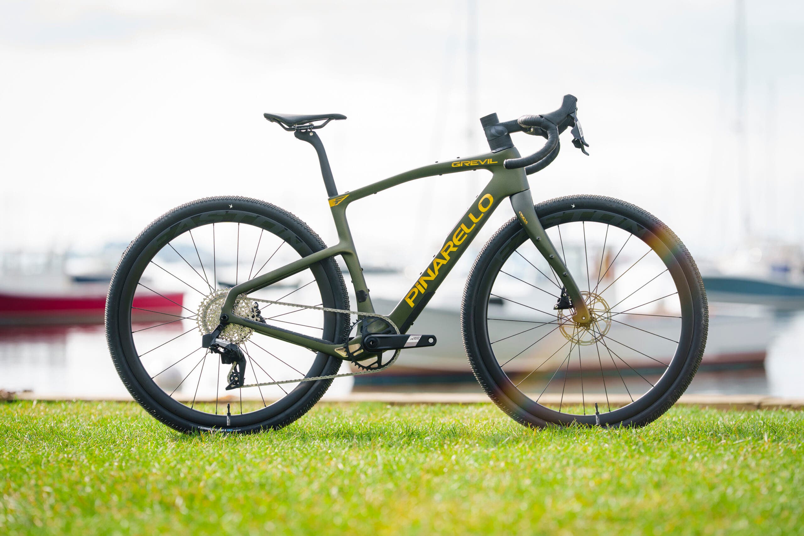 La Pinarello Grevil al test sul campo delle bici gravel Velo per trovare la migliore bici gravel del 2026